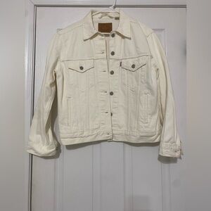 Levi's  Strauss & Co is Off-White Denim Jacket Women’s Size M